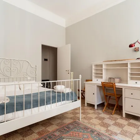 Guesthost - Spacious X6 Steps From Mm4 * מילאנו