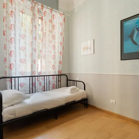 Guesthost - Spacious X6 Steps From Mm4 Mailand