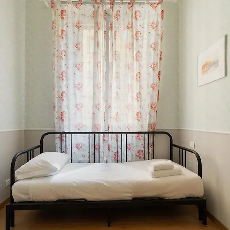 דירה Guesthost - Spacious X6 Steps From Mm4 *